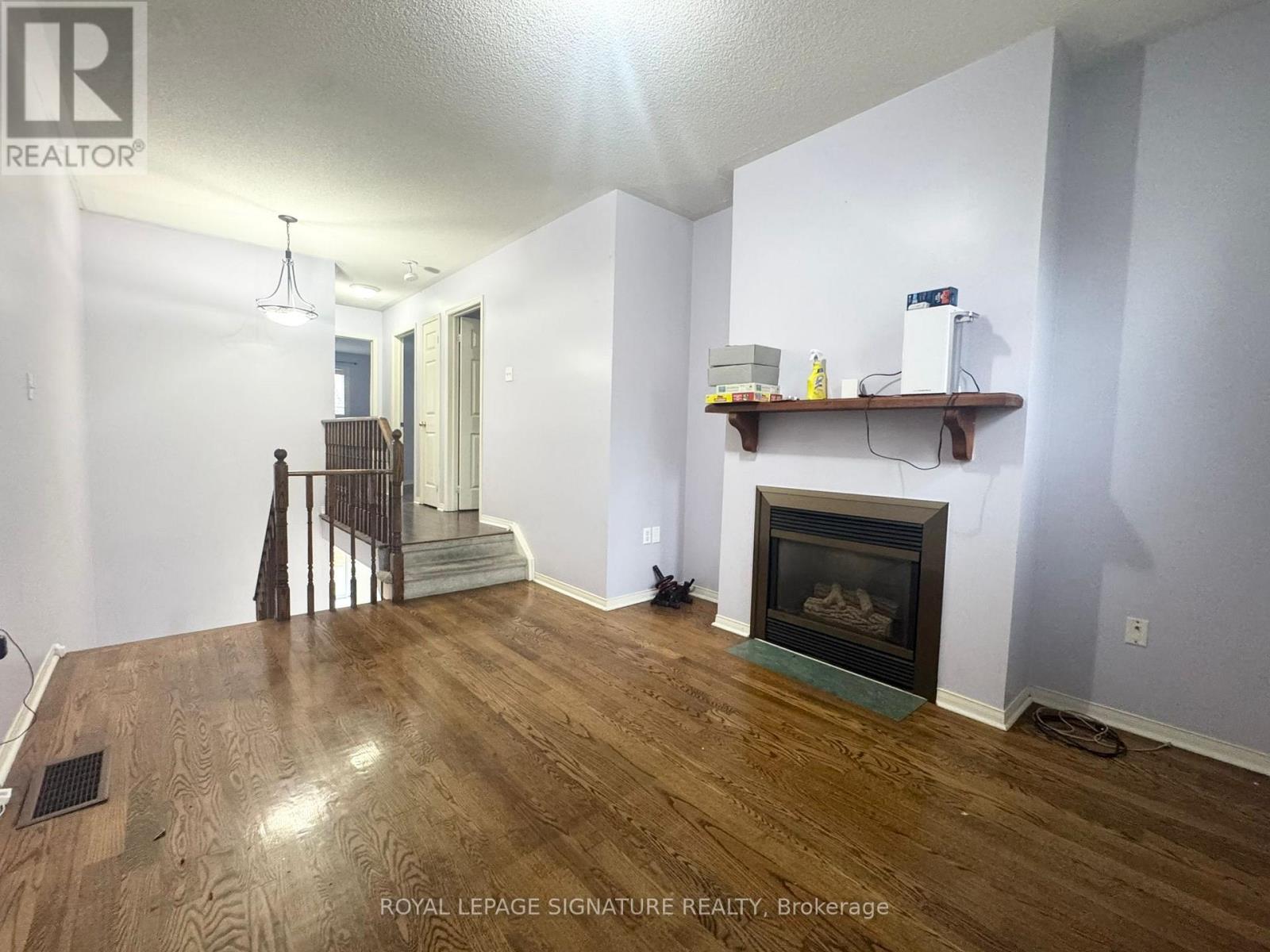 Upper - 13 Southwell Place, Brampton, Ontario  L6Z 4S8 - Photo 10 - W12500660