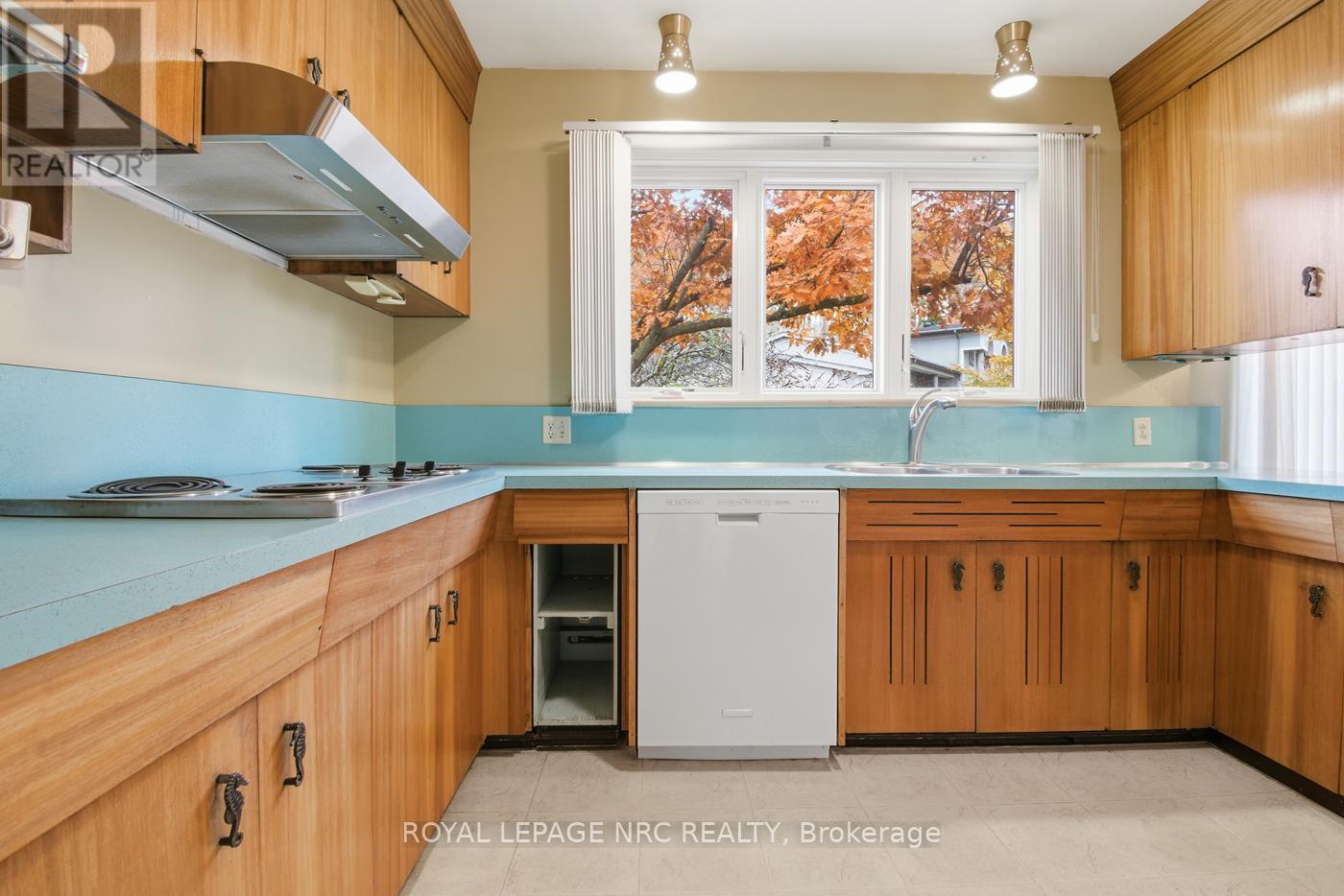 202 Woodside Drive, St. Catharines, Ontario L2T 1X6 - Photo 11 - X12554696