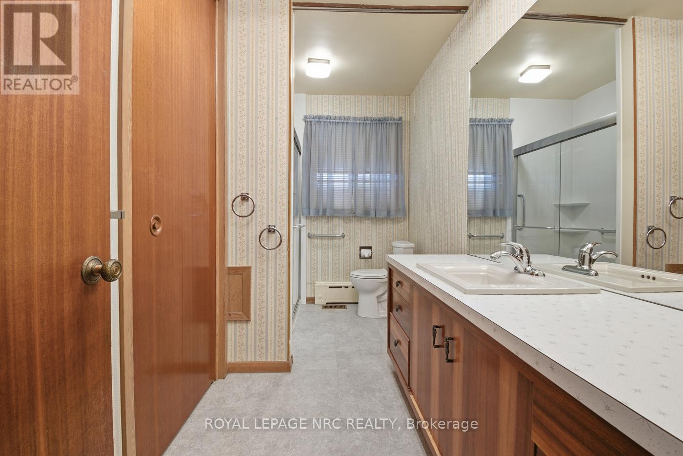 202 Woodside Drive, St. Catharines, Ontario L2T 1X6 - Photo 21 - X12554696