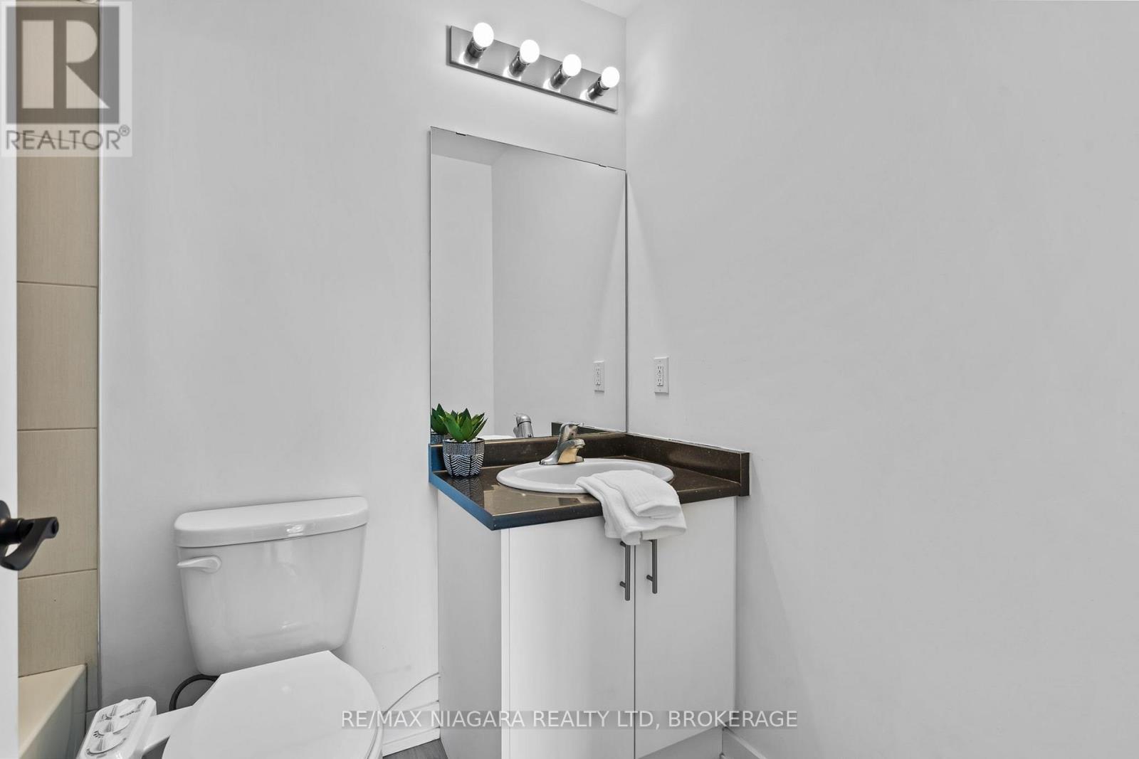 131 - 5055 Greenlane Road, Lincoln, Ontario  L3J 2J3 - Photo 14 - X12554842