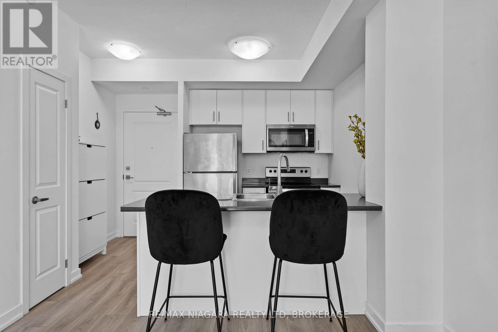 131 - 5055 Greenlane Road, Lincoln, Ontario  L3J 2J3 - Photo 6 - X12554842