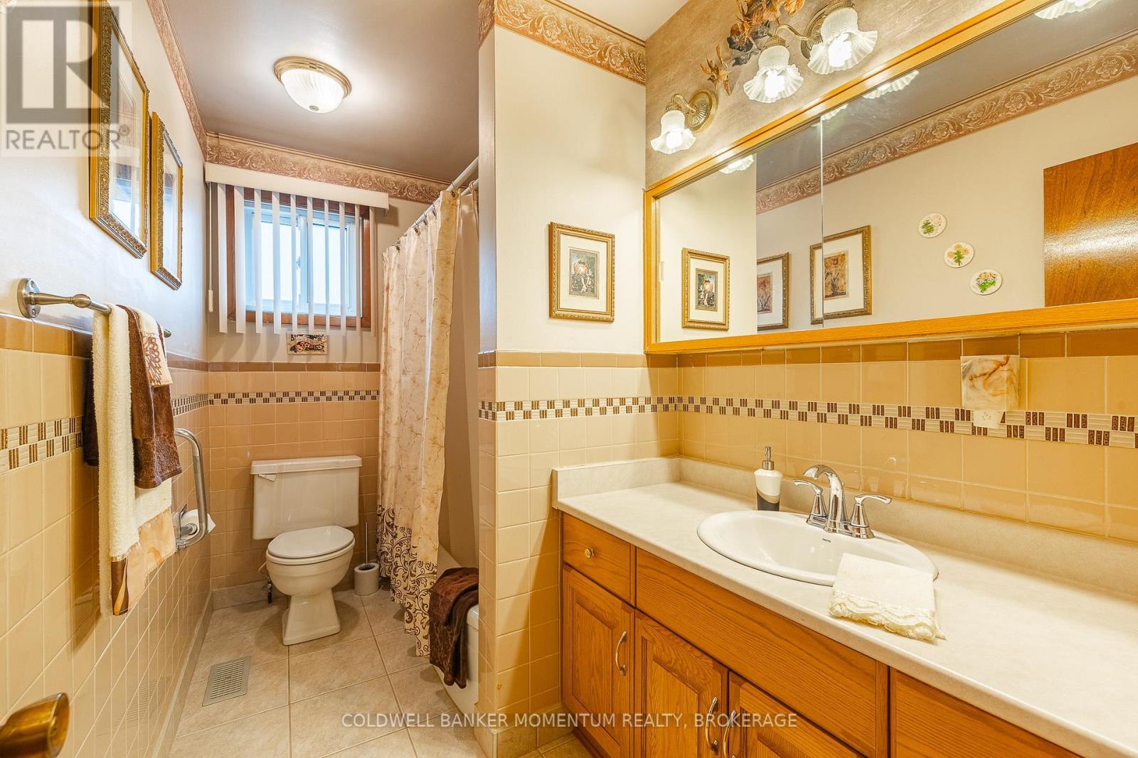 47 Kilgour Avenue, Welland, Ontario  L3C 2P8 - Photo 18 - X12554880