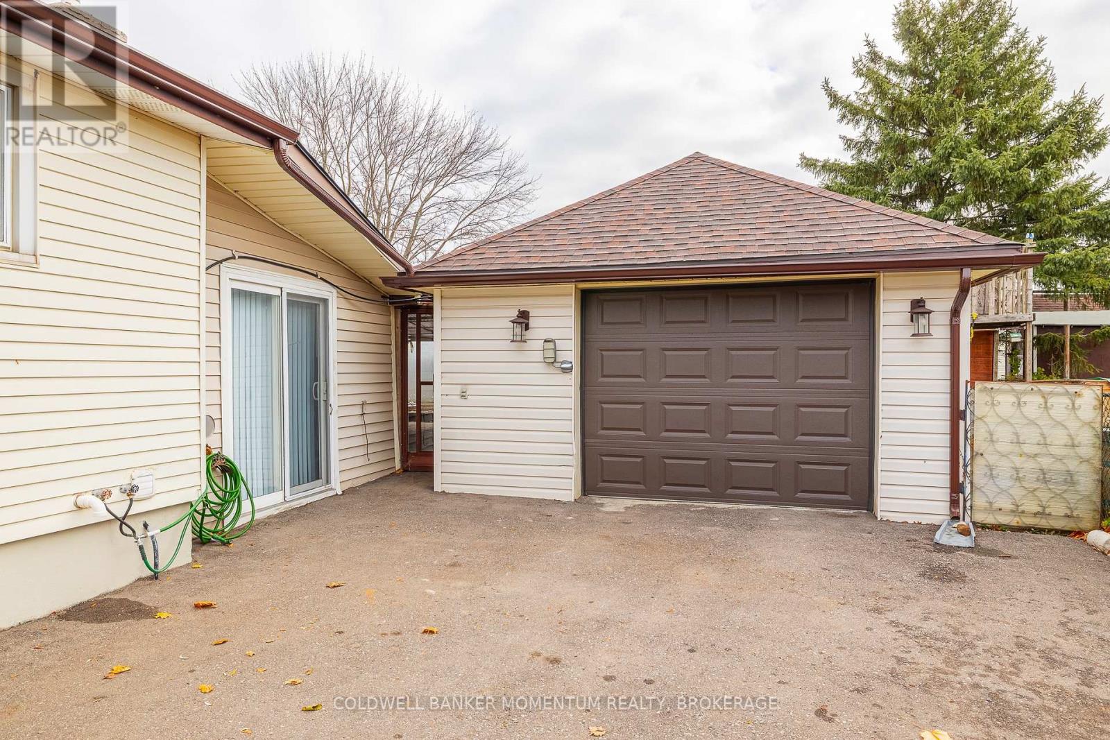 47 Kilgour Avenue, Welland, Ontario  L3C 2P8 - Photo 39 - X12554880