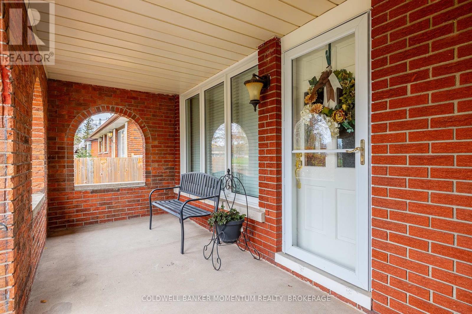 47 Kilgour Avenue, Welland, Ontario  L3C 2P8 - Photo 6 - X12554880