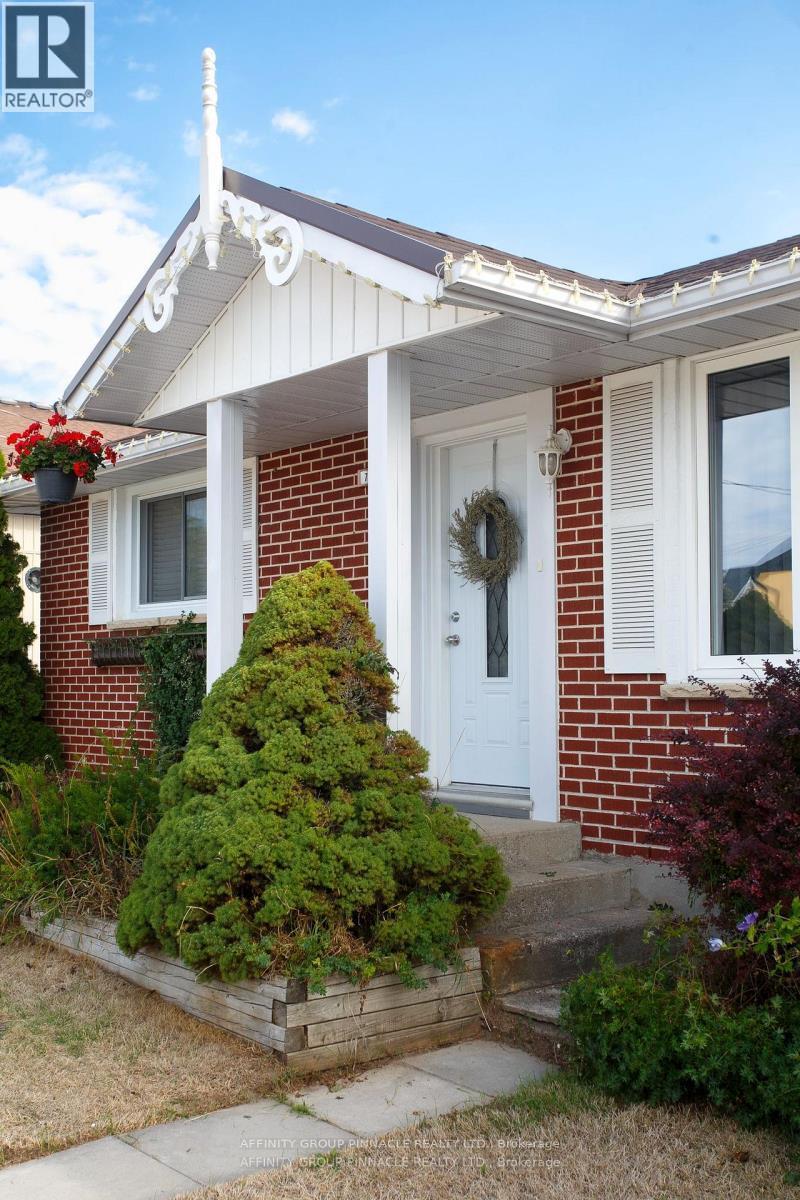 74 WILLIAM STREET, Kawartha Lakes, Ontario