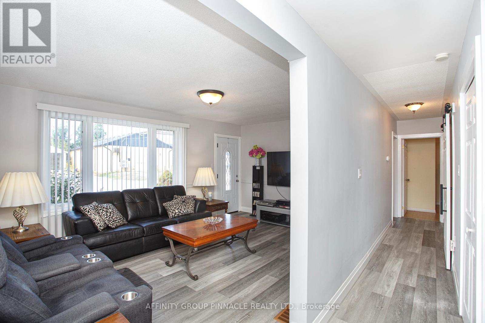 74 William Street, Kawartha Lakes, Ontario  K0M 1A0 - Photo 15 - X12400706