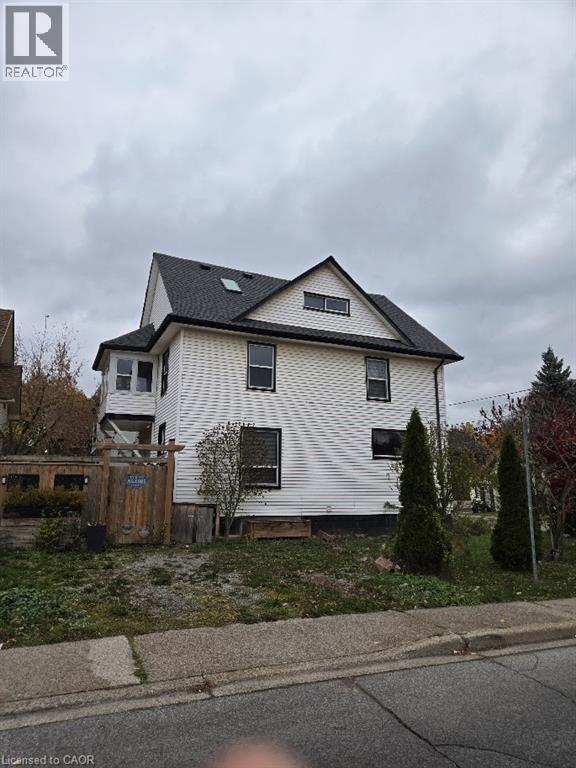 4789 Saint Clair Avenue, Niagara Falls, Ontario  L2E 3T2 - Photo 3 - 40789026