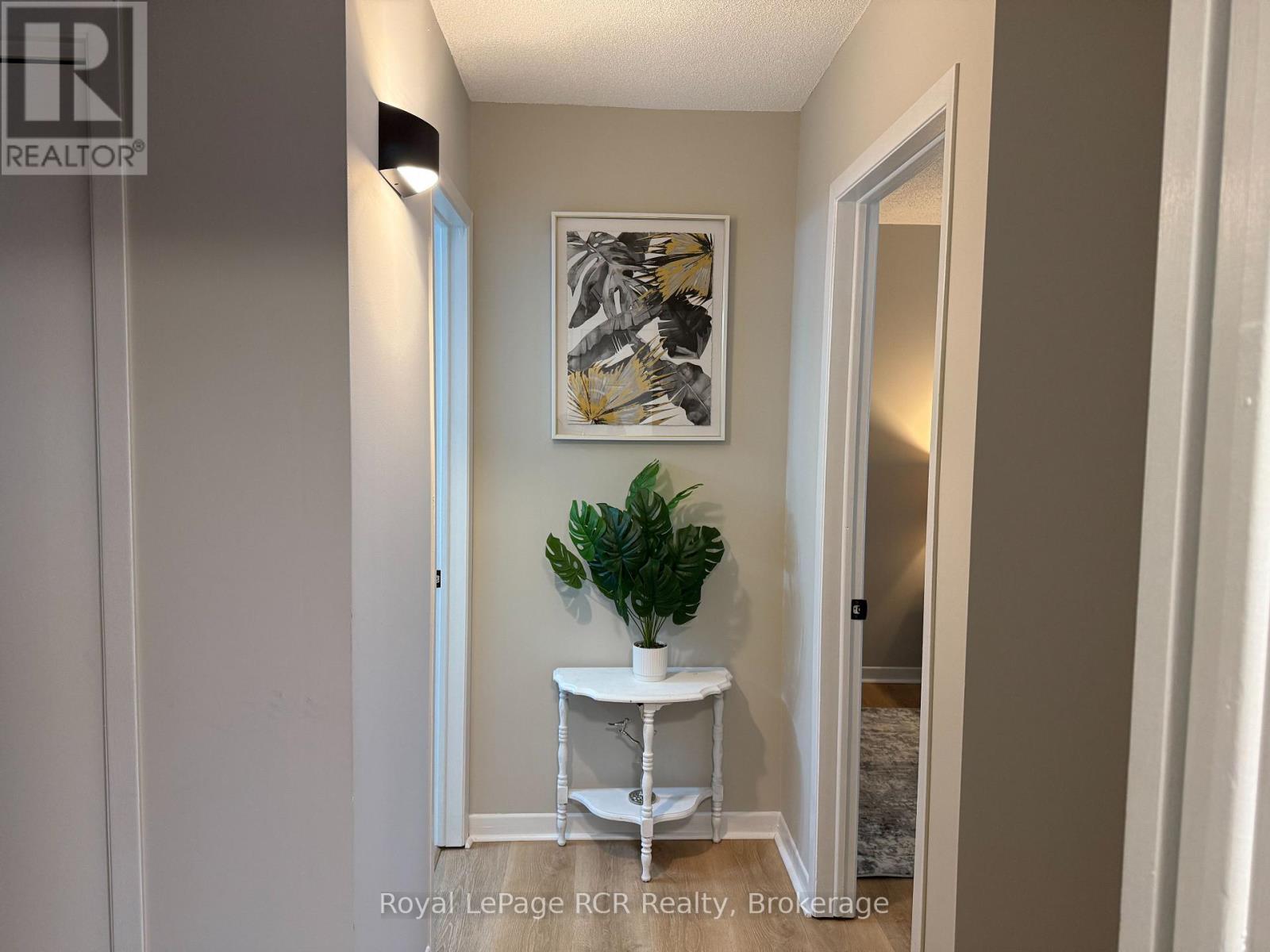 2 - 2 Trafalgar Road, Collingwood, Ontario  L9Y 5G4 - Photo 3 - S12554722