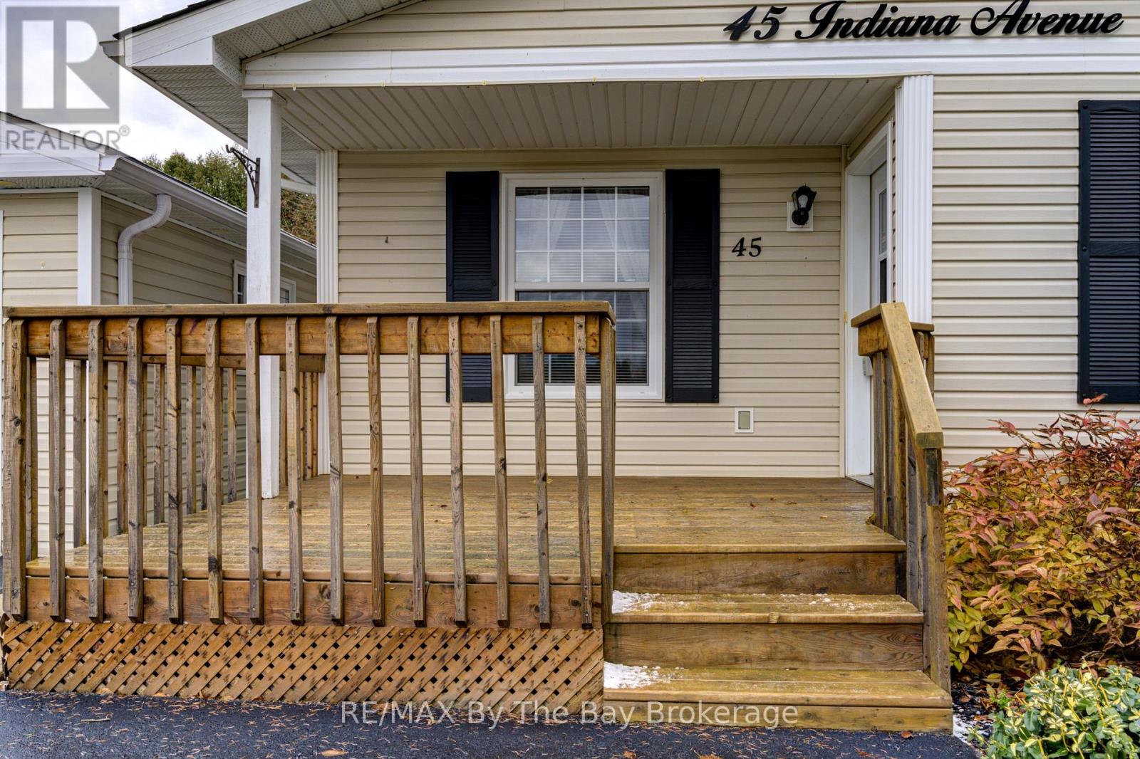 45 Indiana Avenue, Wasaga Beach, Ontario  L9Z 3A8 - Photo 3 - S12554862