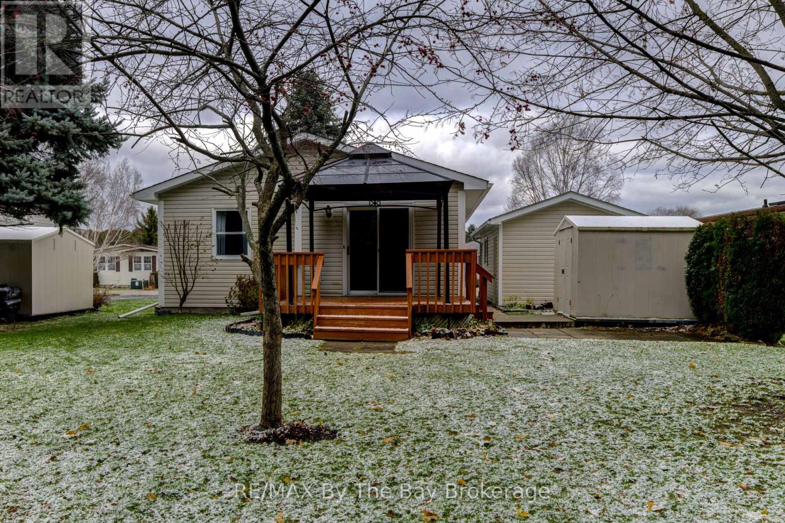 45 Indiana Avenue, Wasaga Beach, Ontario  L9Z 3A8 - Photo 38 - S12554862