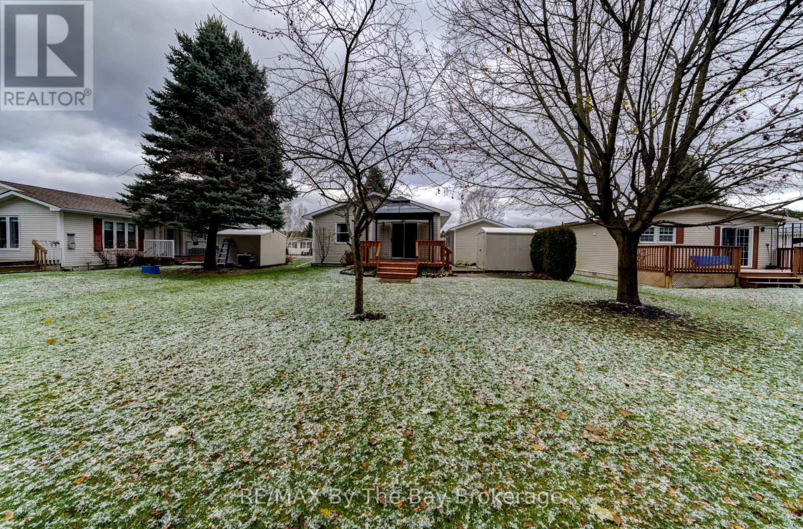 45 Indiana Avenue, Wasaga Beach, Ontario  L9Z 3A8 - Photo 39 - S12554862