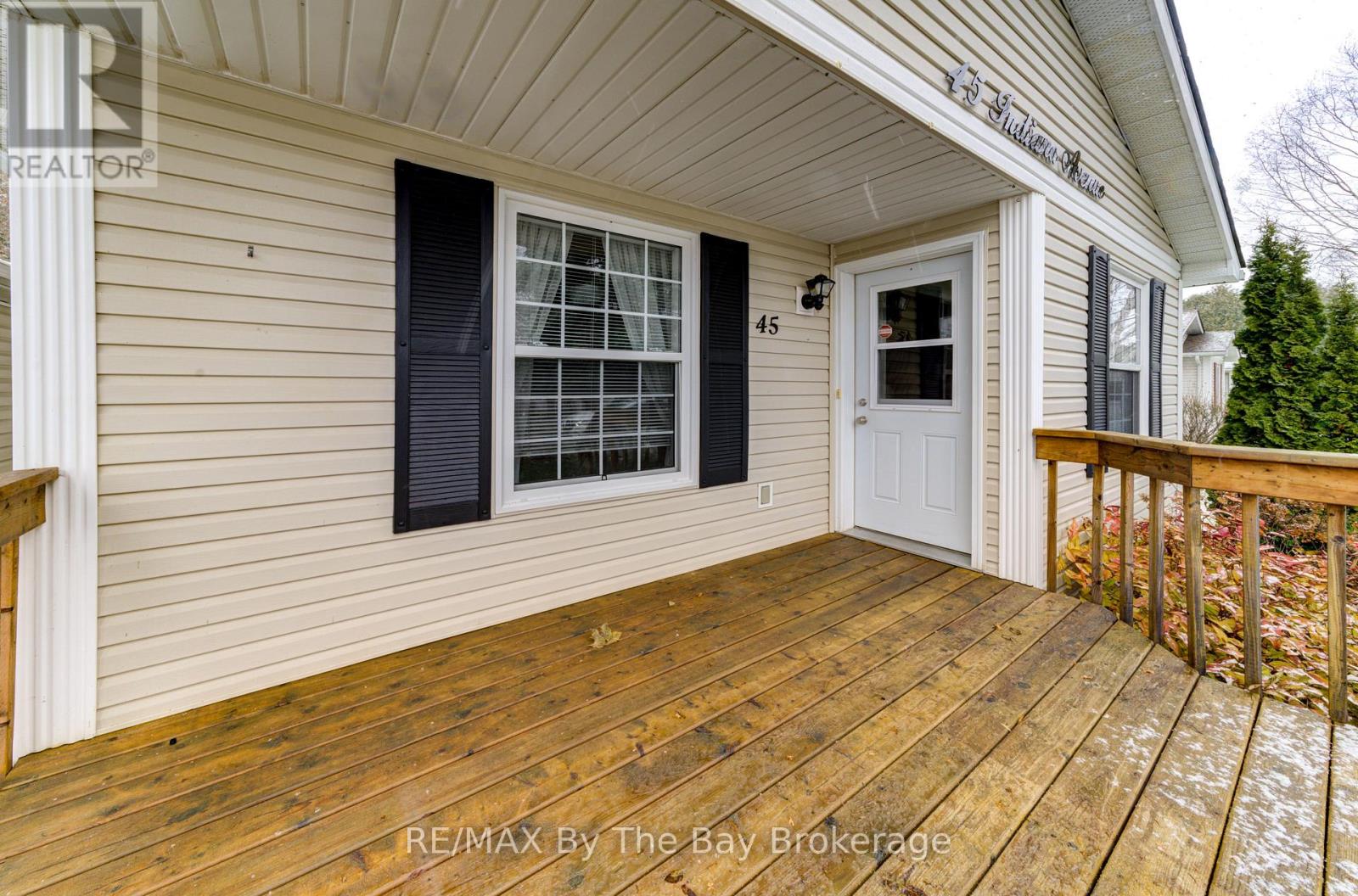 45 Indiana Avenue, Wasaga Beach, Ontario  L9Z 3A8 - Photo 4 - S12554862