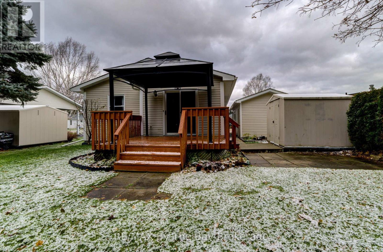 45 Indiana Avenue, Wasaga Beach, Ontario  L9Z 3A8 - Photo 40 - S12554862