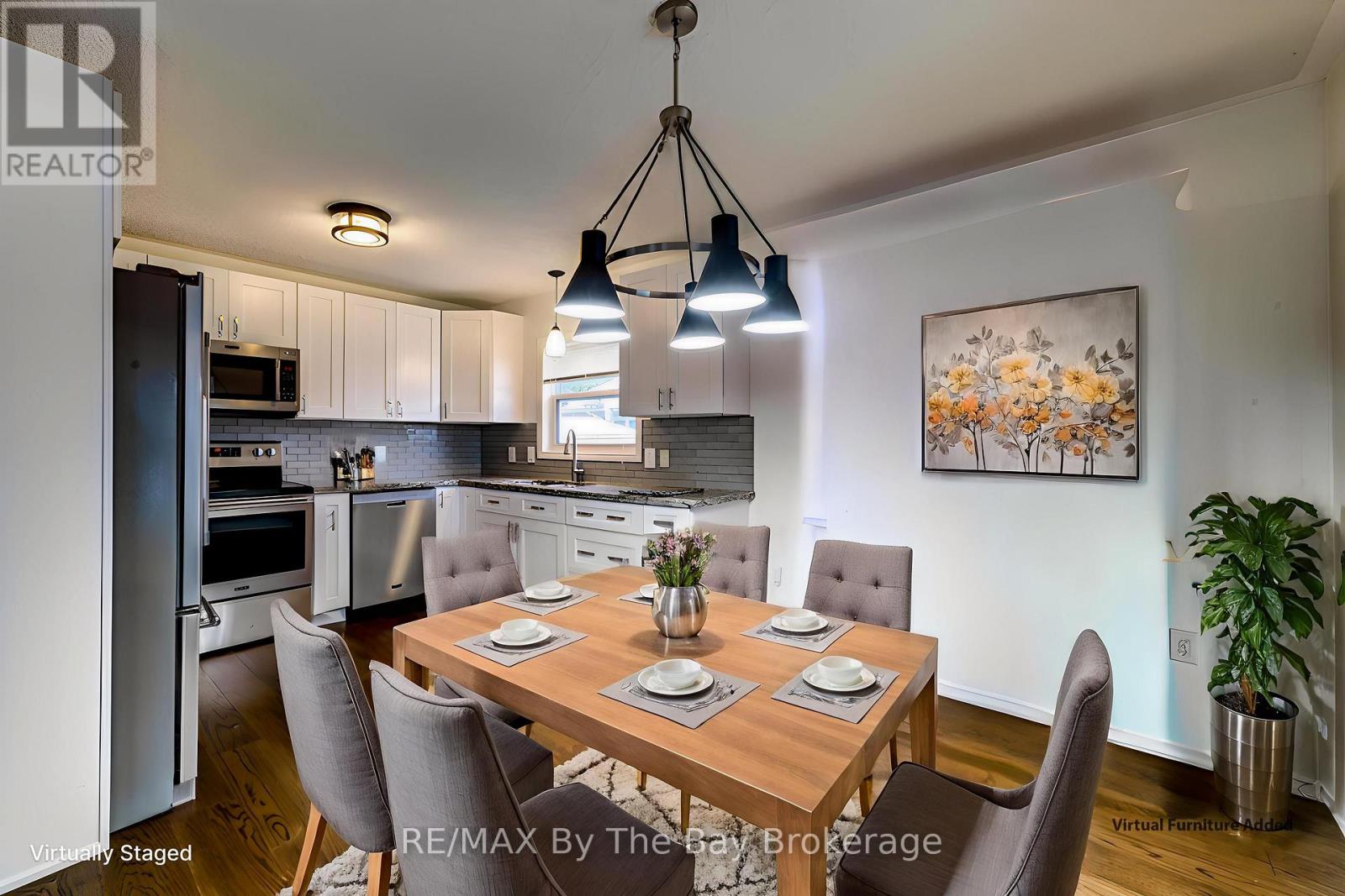 45 Indiana Avenue, Wasaga Beach, Ontario  L9Z 3A8 - Photo 7 - S12554862