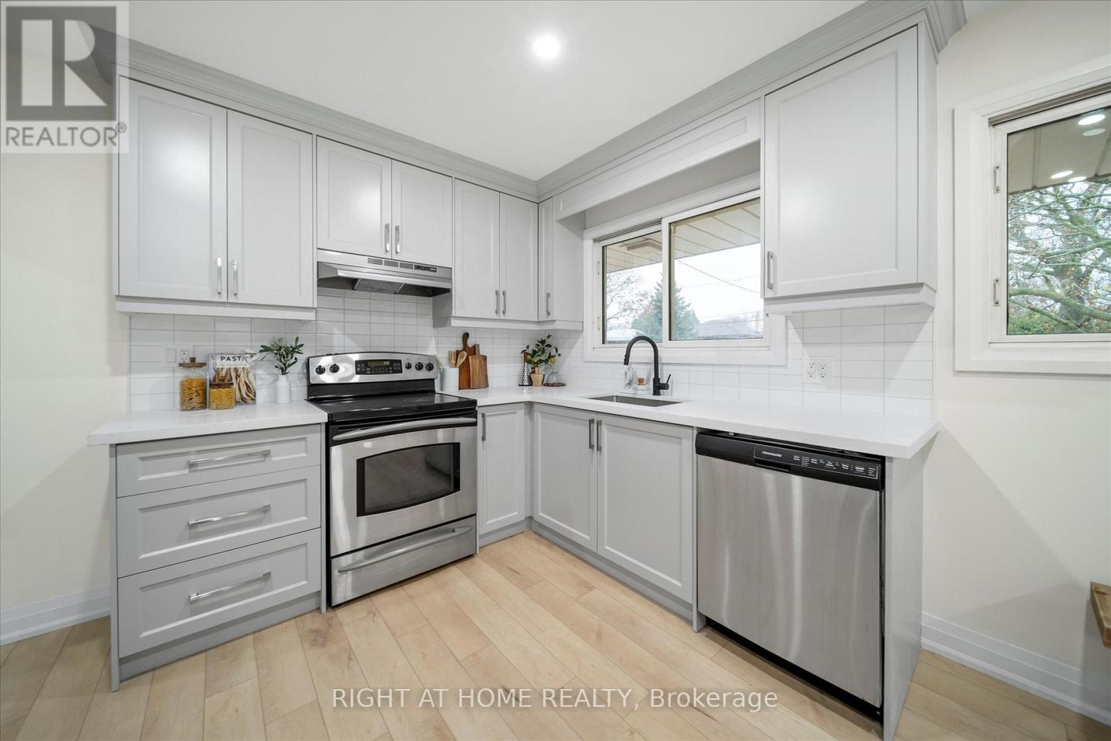 625 Central Park Boulevard N, Oshawa, Ontario  L1G 6A5 - Photo 7 - E12554672