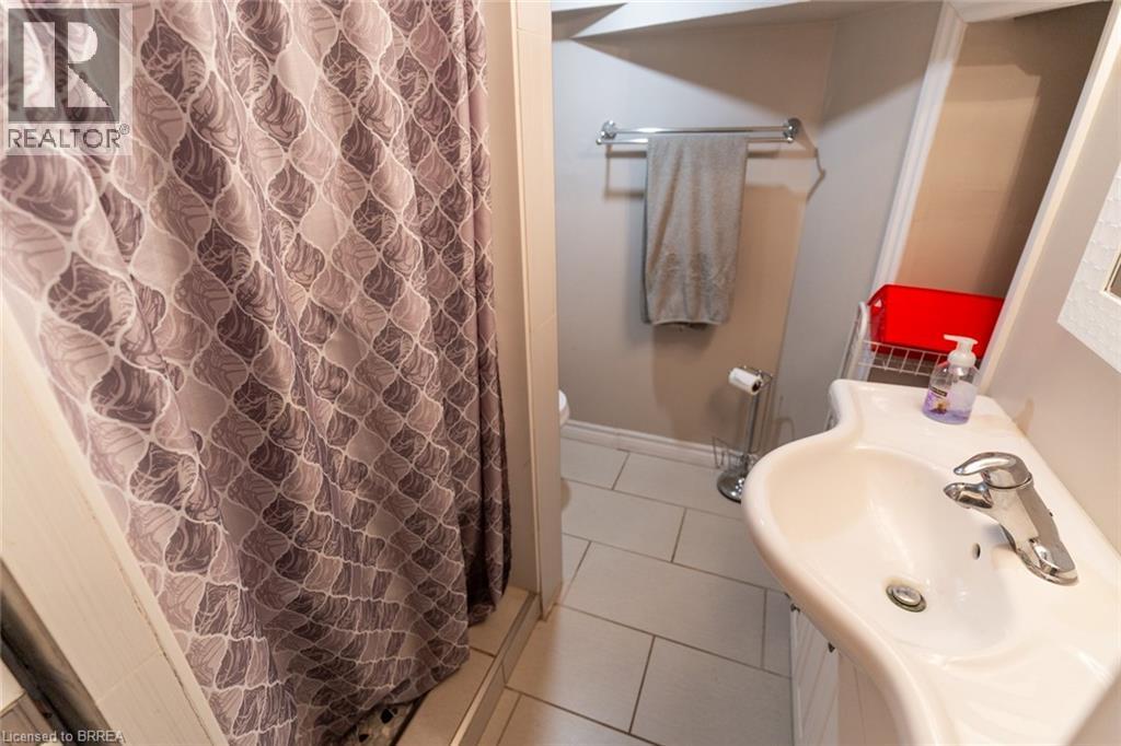 24 Lincoln Avenue, Brantford, Ontario N3T 4S4 - Photo 40 - 40787819