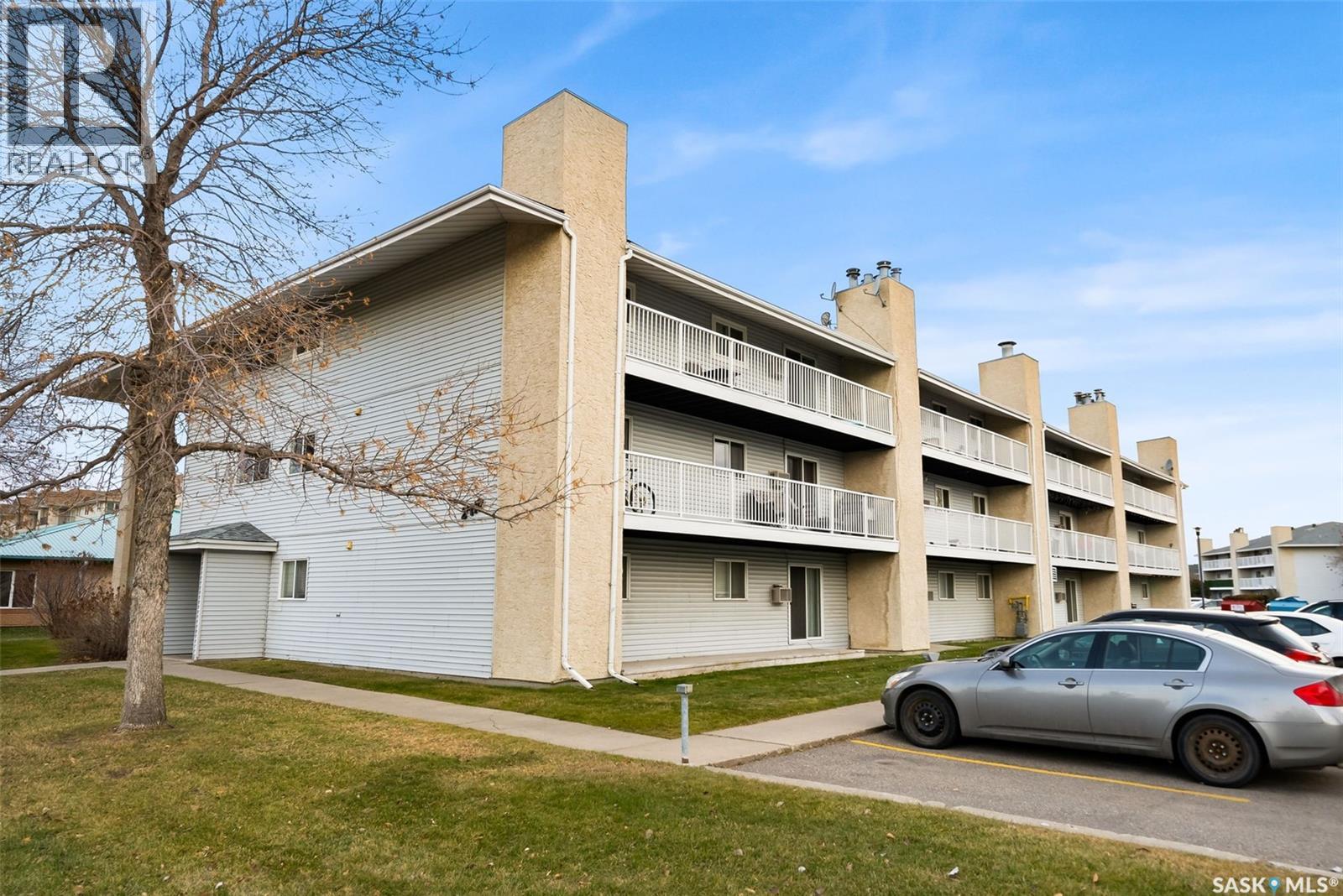 406 2410 Heseltine ROAD, regina, Saskatchewan