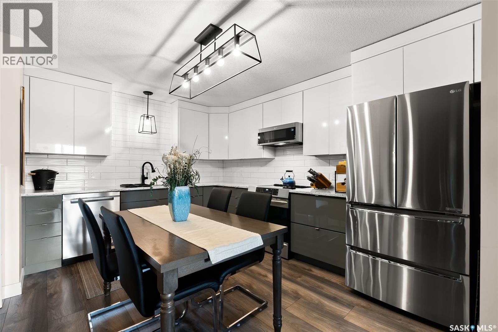 406 2410 Heseltine Road, Regina, Saskatchewan  S4V 1N9 - Photo 2 - SK024238