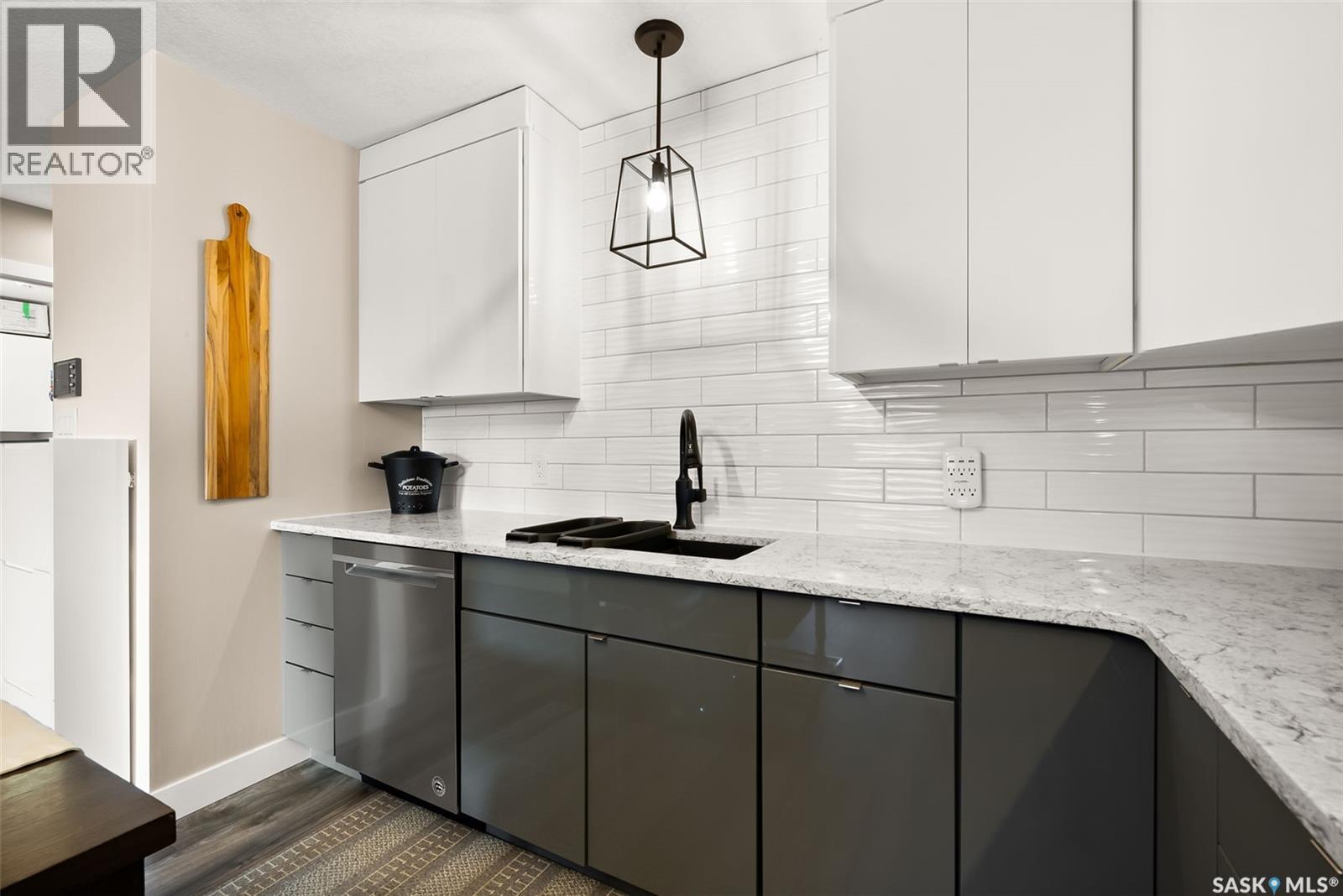 406 2410 Heseltine Road, Regina, Saskatchewan  S4V 1N9 - Photo 3 - SK024238