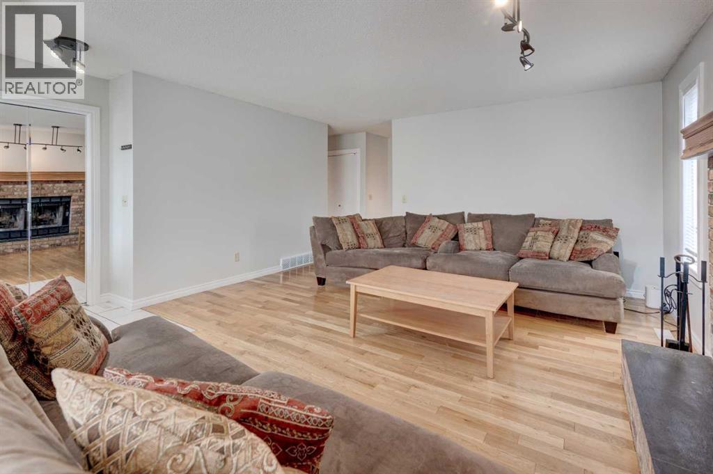 405 2 Avenue Nw, Diamond Valley, Alberta  T0L 0H0 - Photo 4 - A2254643