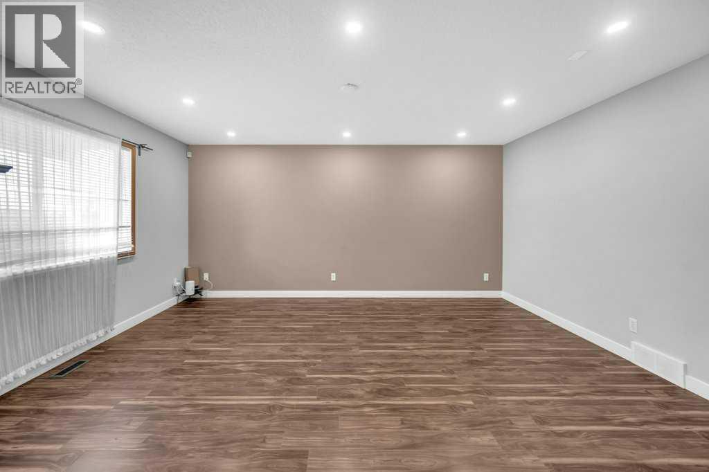 104 Taracove Crescent Ne, Calgary, Alberta  T3J 4R2 - Photo 6 - A2270906