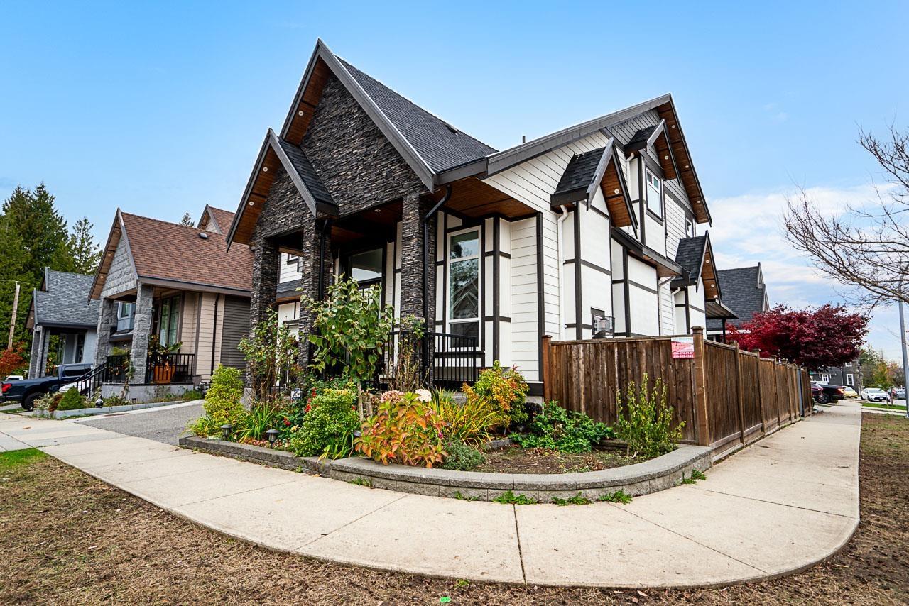 5832 140a Place, Surrey, British Columbia  V3X 0G7 - Photo 2 - R3068068