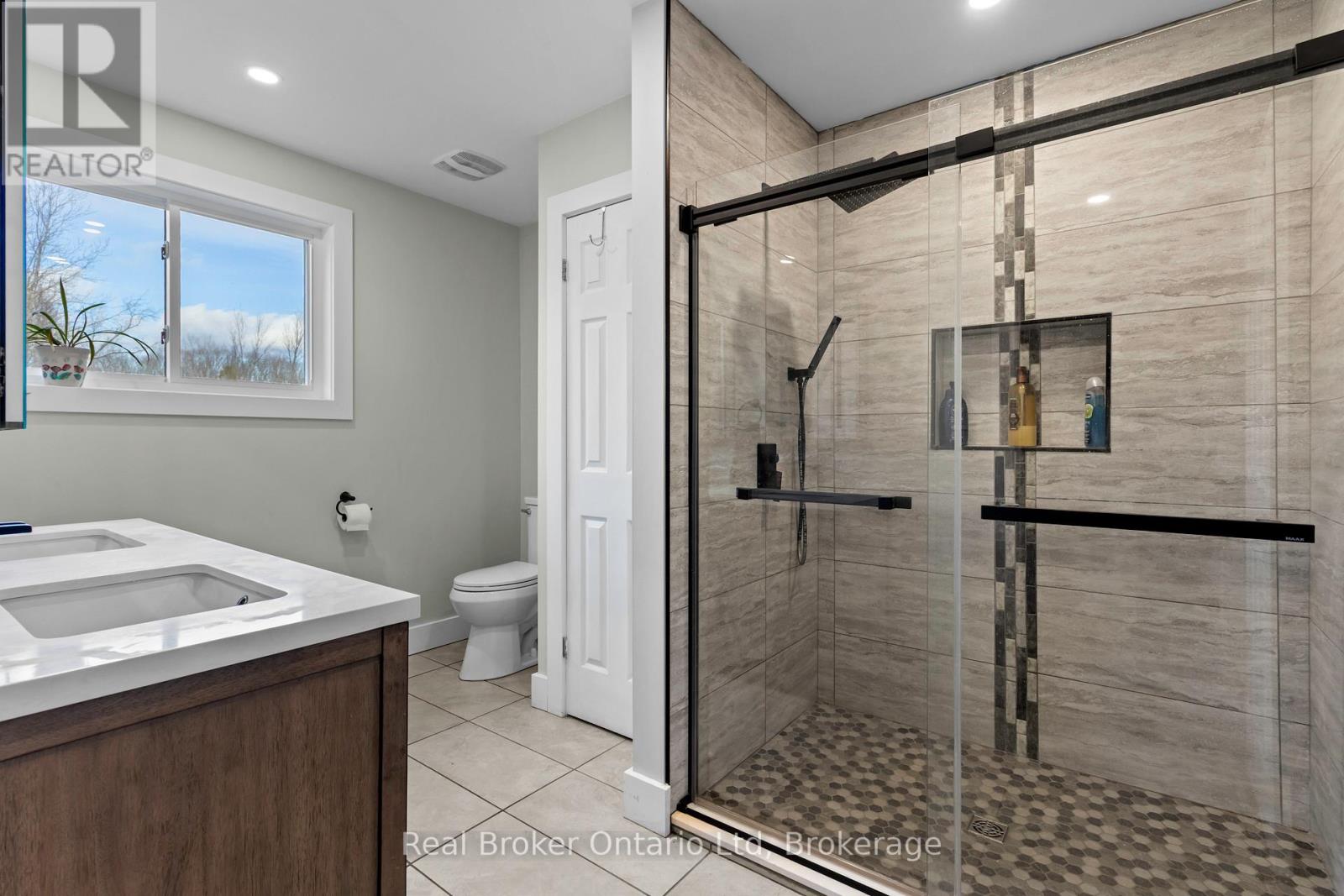 362120 Concession 16, Georgian Bluffs, Ontario  N0H 1P0 - Photo 21 - X12554738