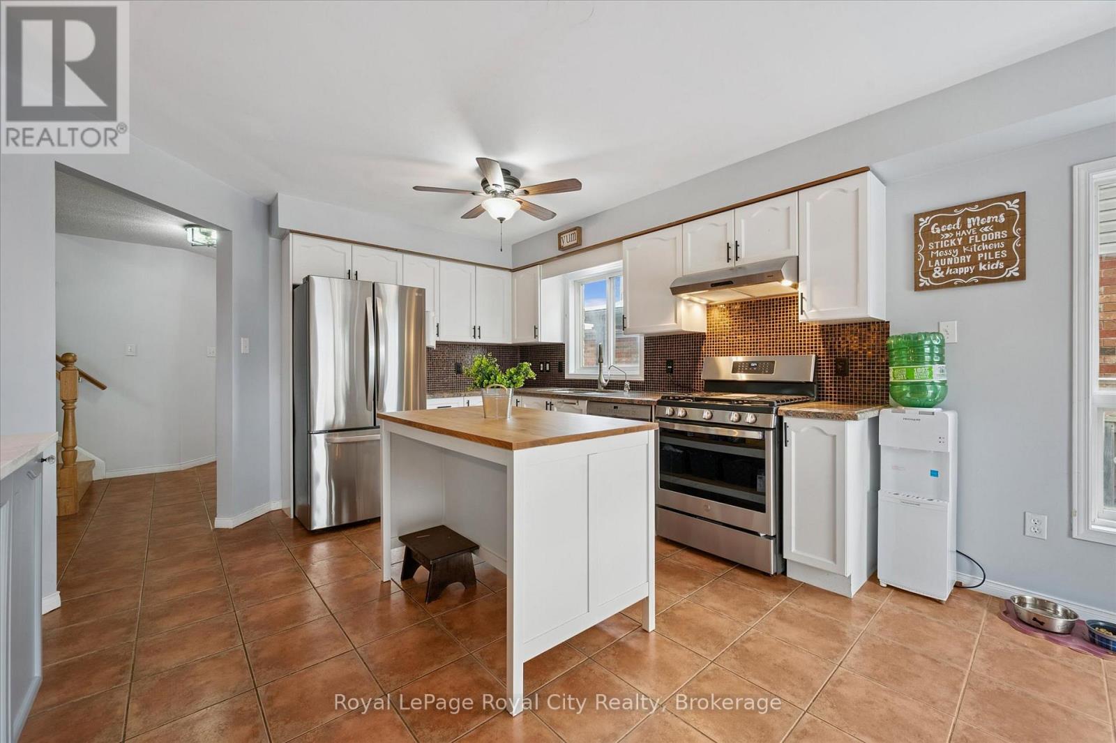 6 Berry Drive, Guelph, Ontario  N1C 1G8 - Photo 10 - X12554774