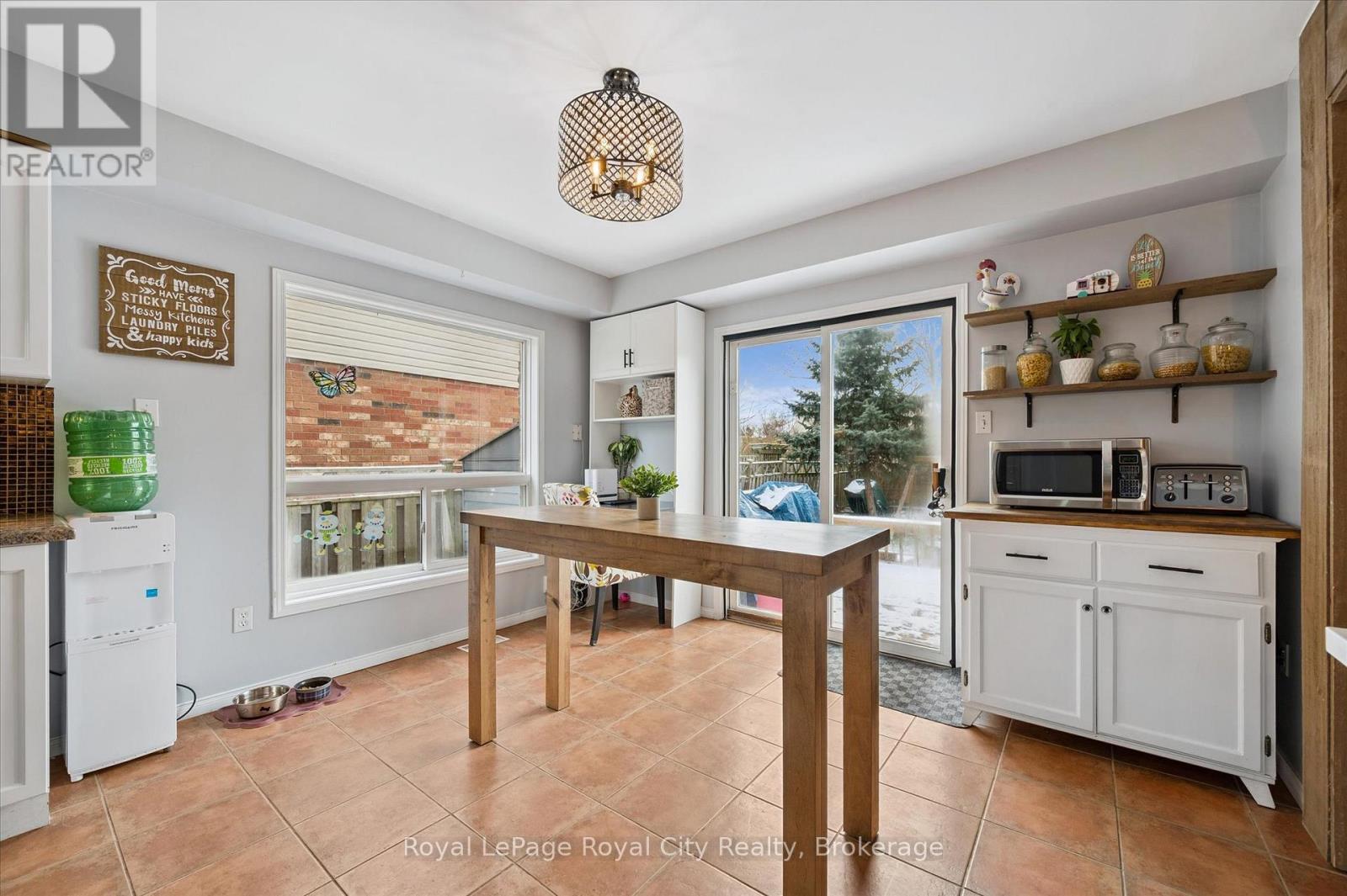 6 Berry Drive, Guelph, Ontario  N1C 1G8 - Photo 14 - X12554774