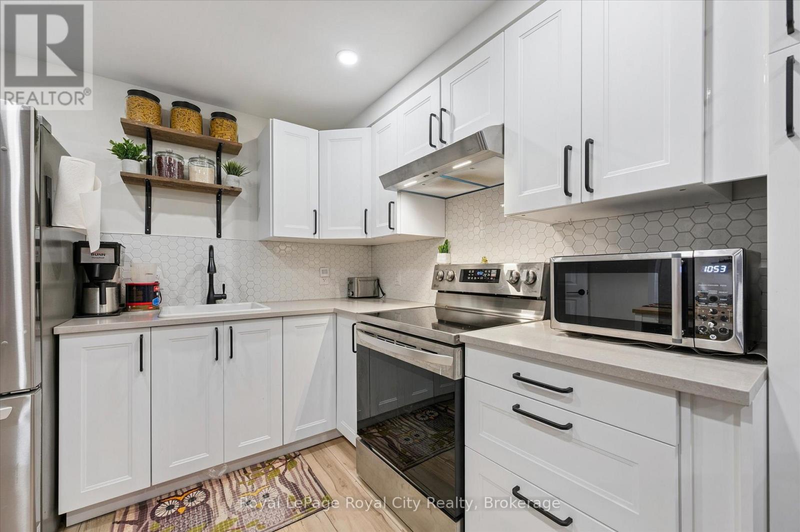 6 Berry Drive, Guelph, Ontario  N1C 1G8 - Photo 27 - X12554774