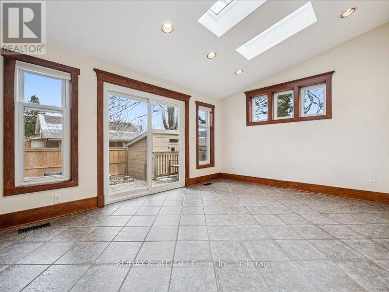 62 Division Street, Guelph, Ontario  N1H 1R2 - Photo 13 - X12554846