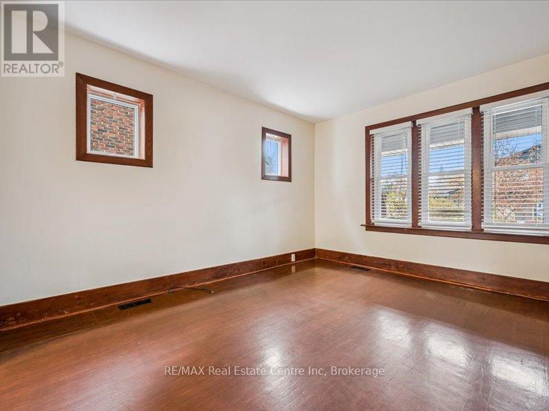 62 Division Street, Guelph, Ontario  N1H 1R2 - Photo 8 - X12554846