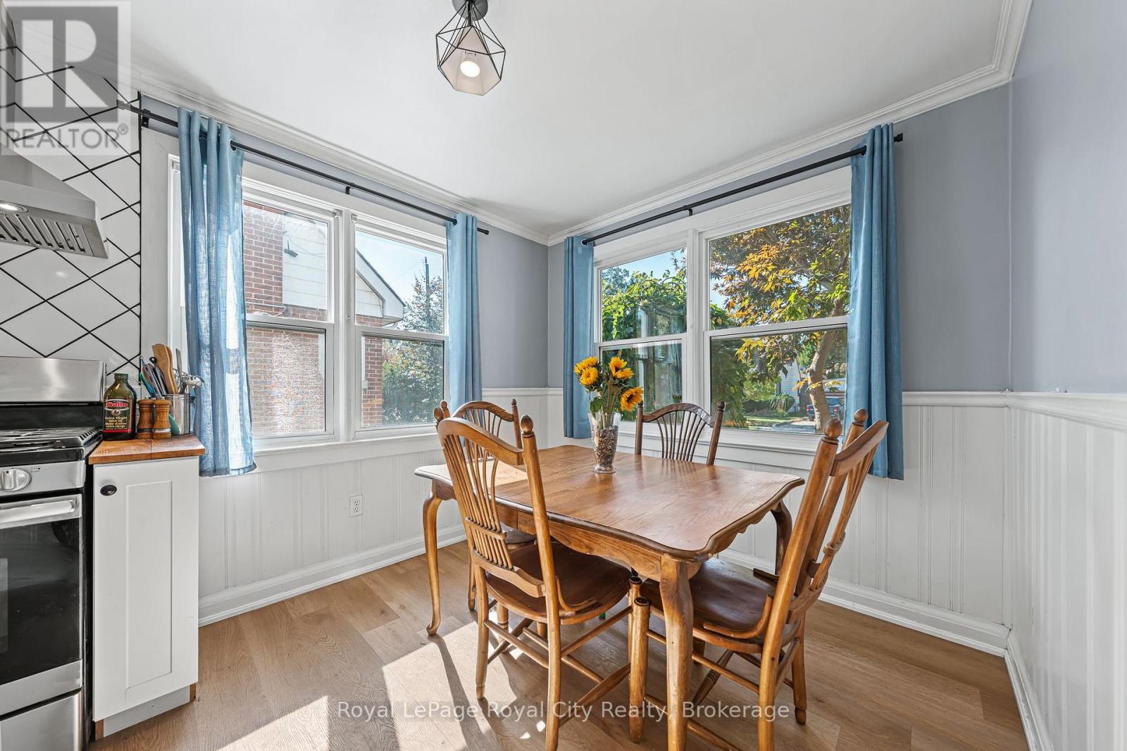 15 Dudhope Avenue, Cambridge, Ontario  N1R 4T2 - Photo 11 - X12554868