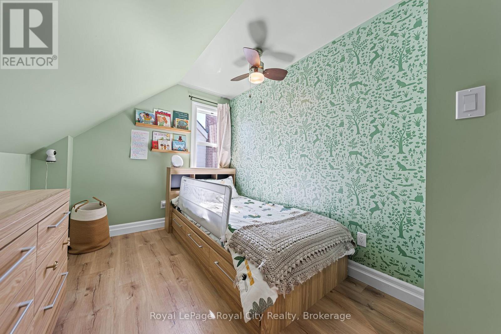 15 Dudhope Avenue, Cambridge, Ontario  N1R 4T2 - Photo 22 - X12554868