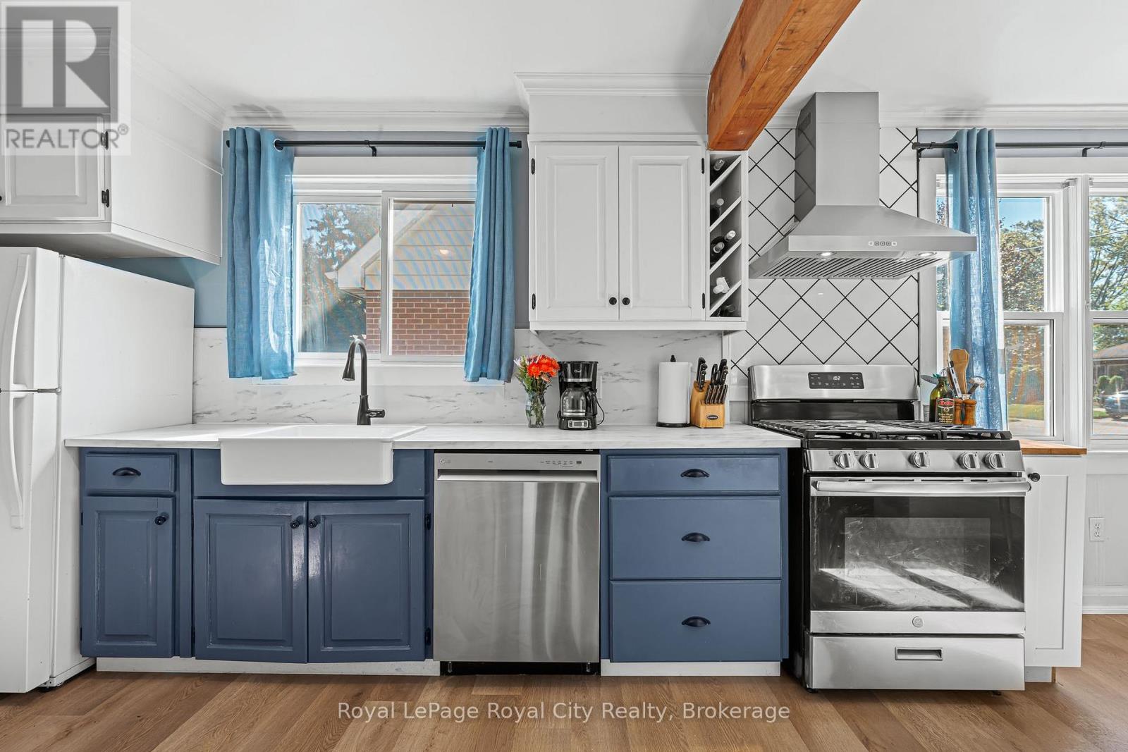 15 Dudhope Avenue, Cambridge, Ontario  N1R 4T2 - Photo 8 - X12554868