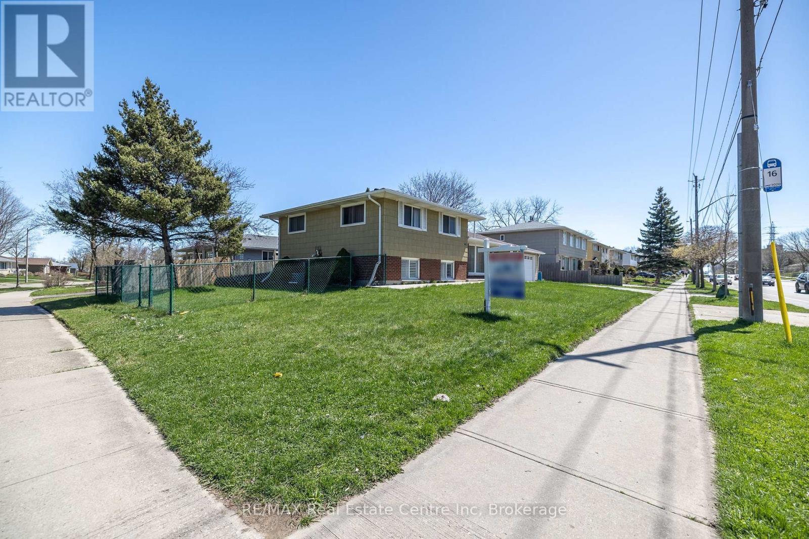 461 Strasburg Road, Kitchener, Ontario  N2E 1P1 - Photo 5 - X12554910