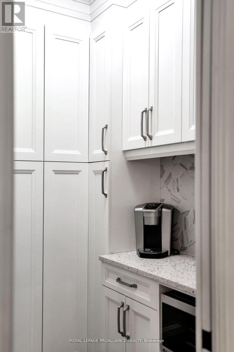 27 Autumn Grove, Quinte West, Ontario K8V 0G9 - Photo 25 - X12554708