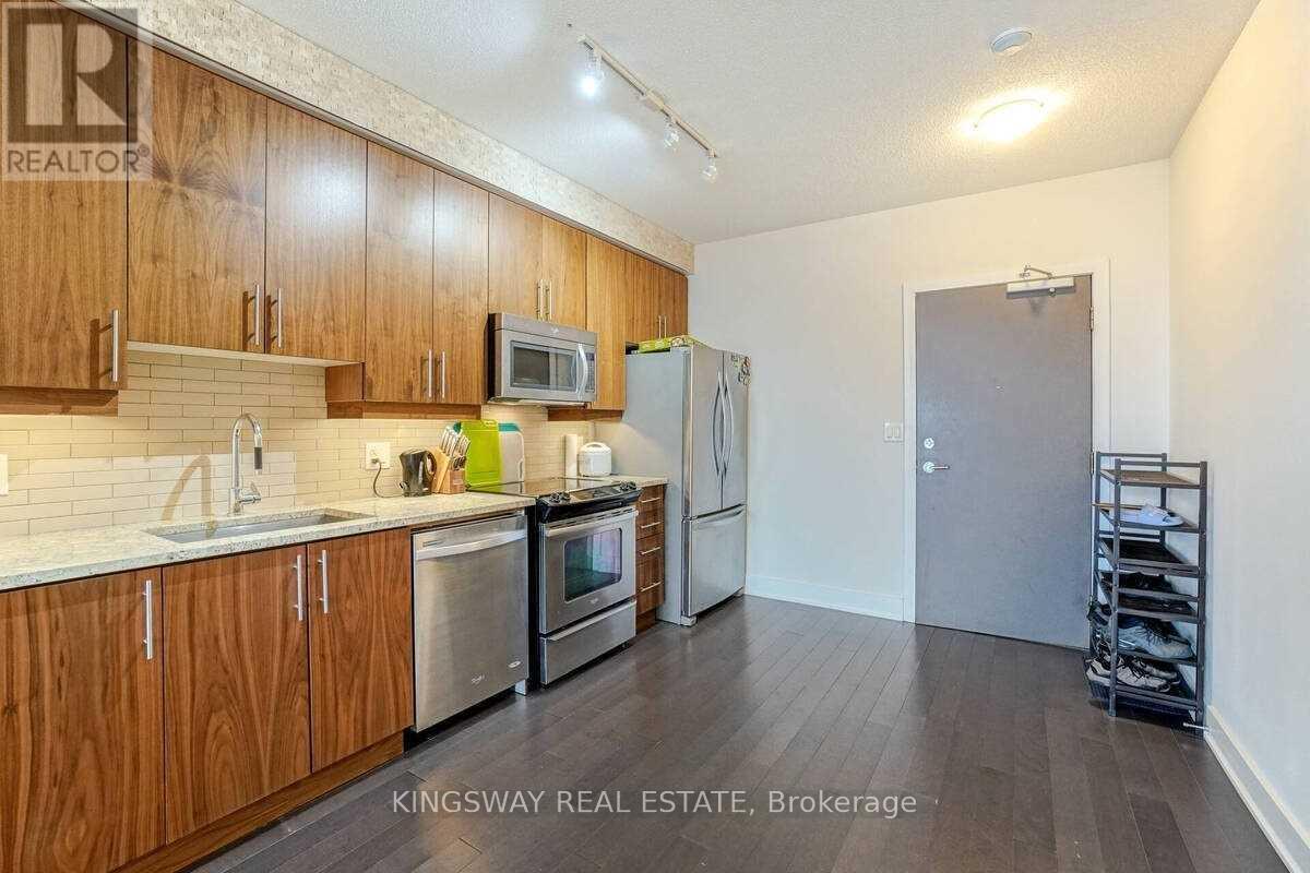 Lph4 - 4099 Brickstone Mews, Mississauga, Ontario  L5B 0G2 - Photo 2 - W12554510