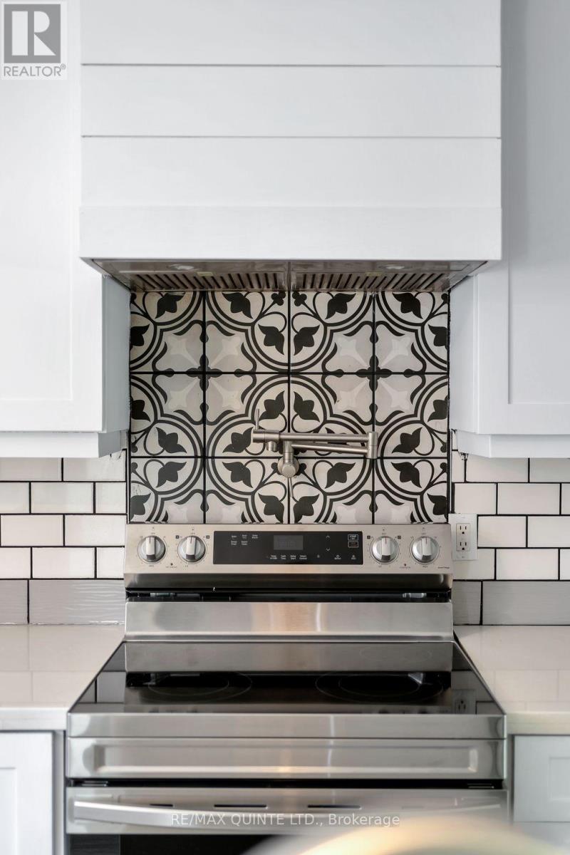 236 Mcgill Street, Quinte West, Ontario  K8V 3K6 - Photo 12 - X12554788