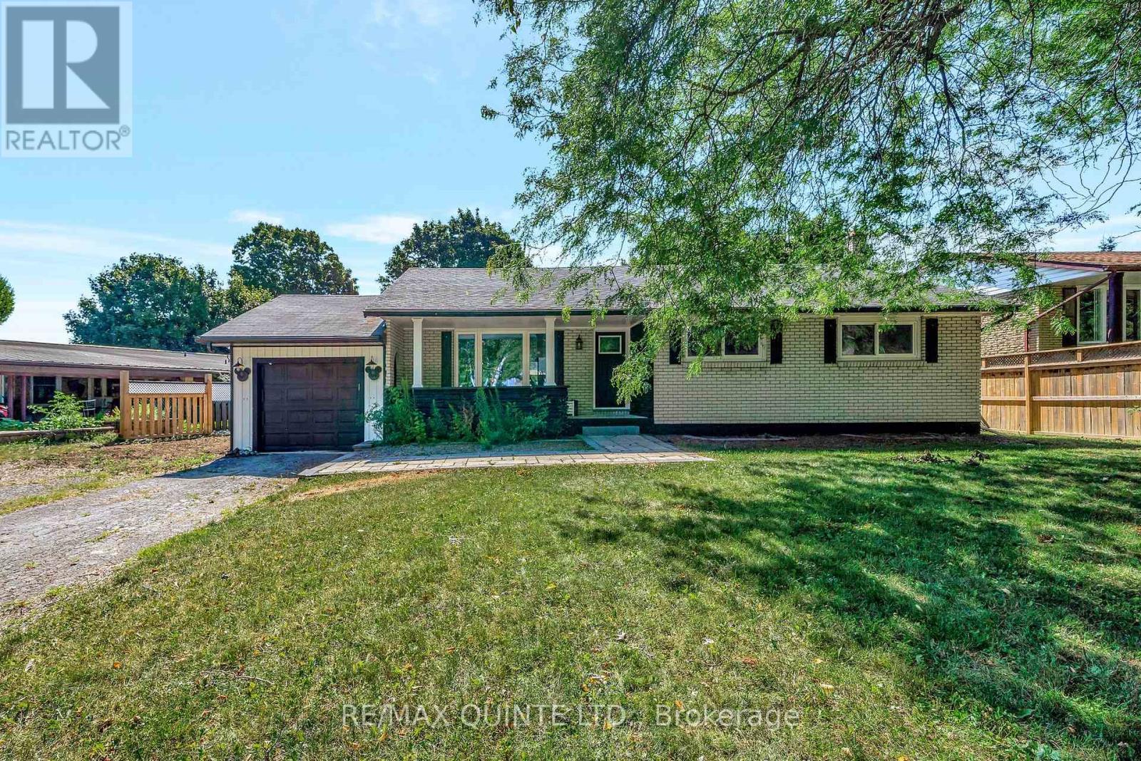 236 Mcgill Street, Quinte West, Ontario  K8V 3K6 - Photo 2 - X12554788