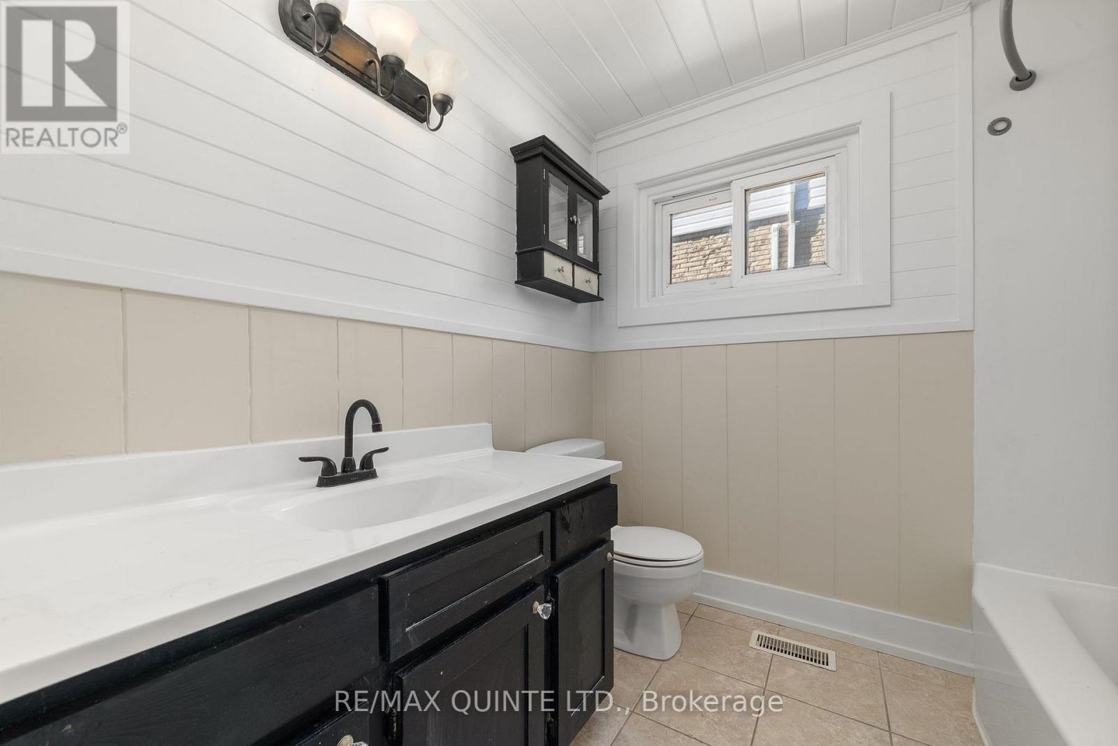 236 Mcgill Street, Quinte West, Ontario  K8V 3K6 - Photo 23 - X12554788