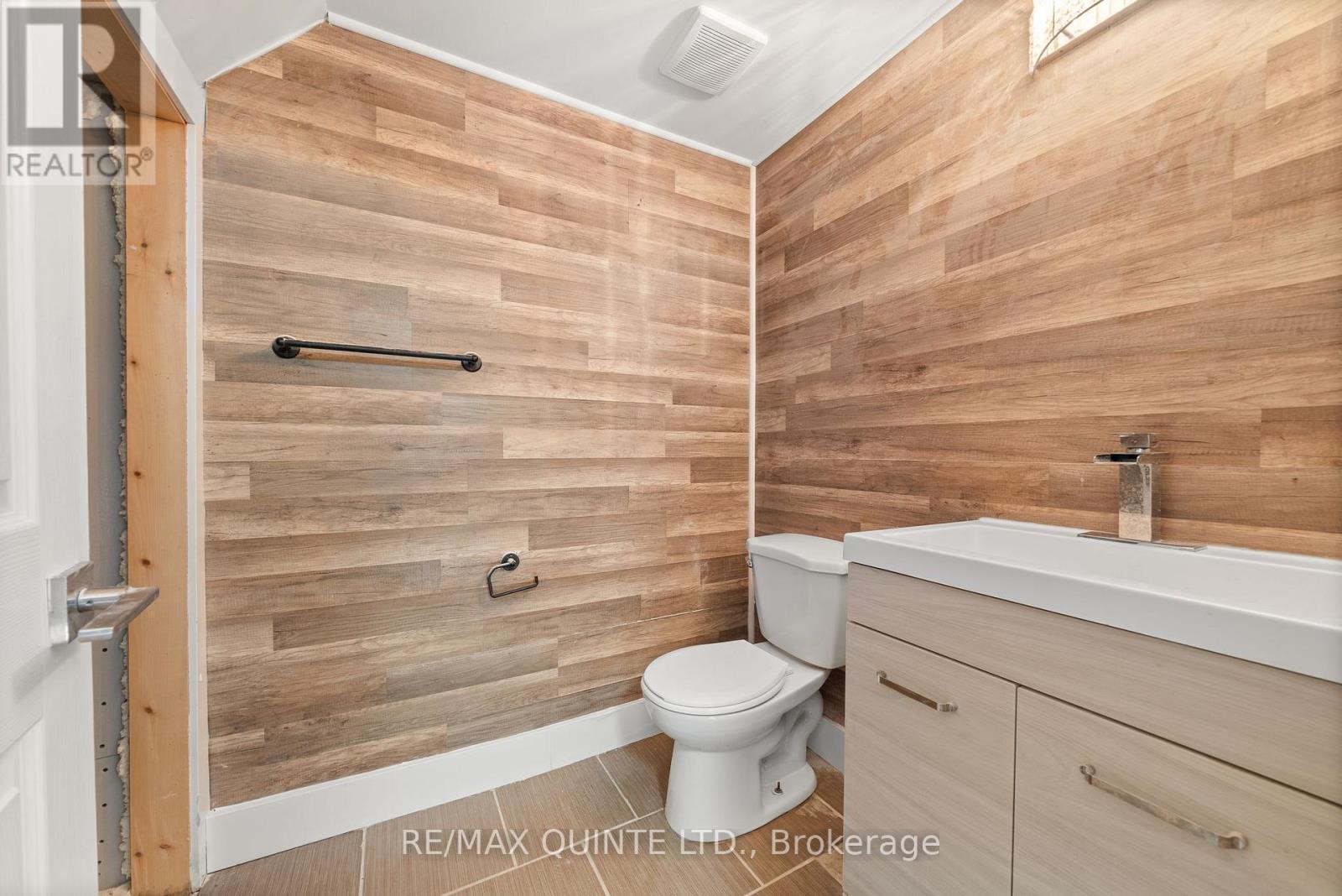 236 Mcgill Street, Quinte West, Ontario  K8V 3K6 - Photo 32 - X12554788