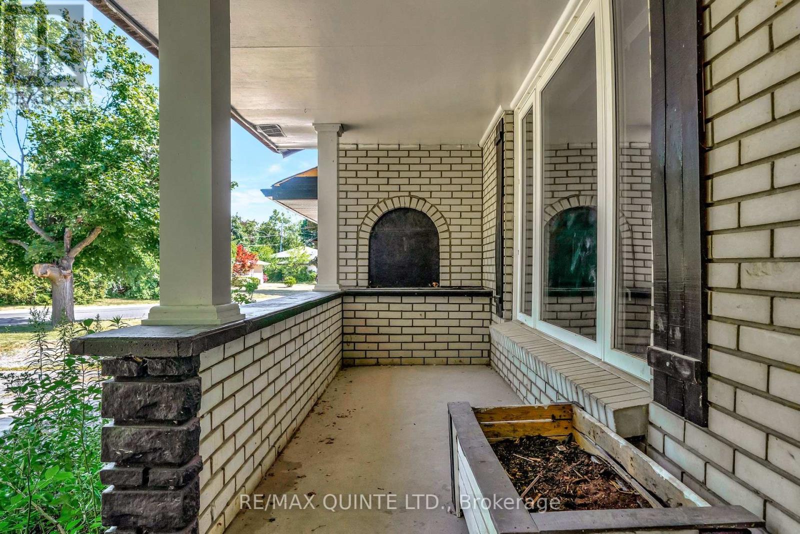 236 Mcgill Street, Quinte West, Ontario  K8V 3K6 - Photo 4 - X12554788