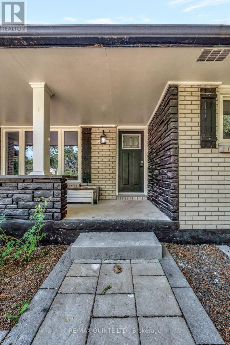 236 Mcgill Street, Quinte West, Ontario  K8V 3K6 - Photo 5 - X12554788