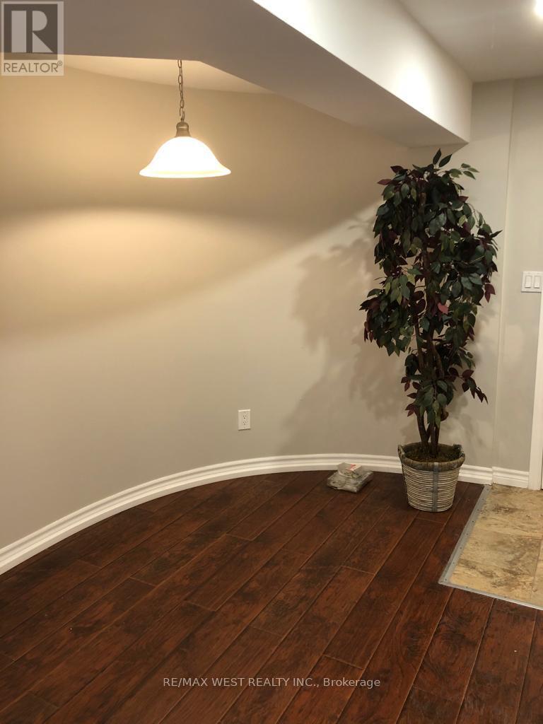 Bsmt - 983-1 Syndenham Lane, Milton, Ontario  L9T 8K1 - Photo 4 - W12554524