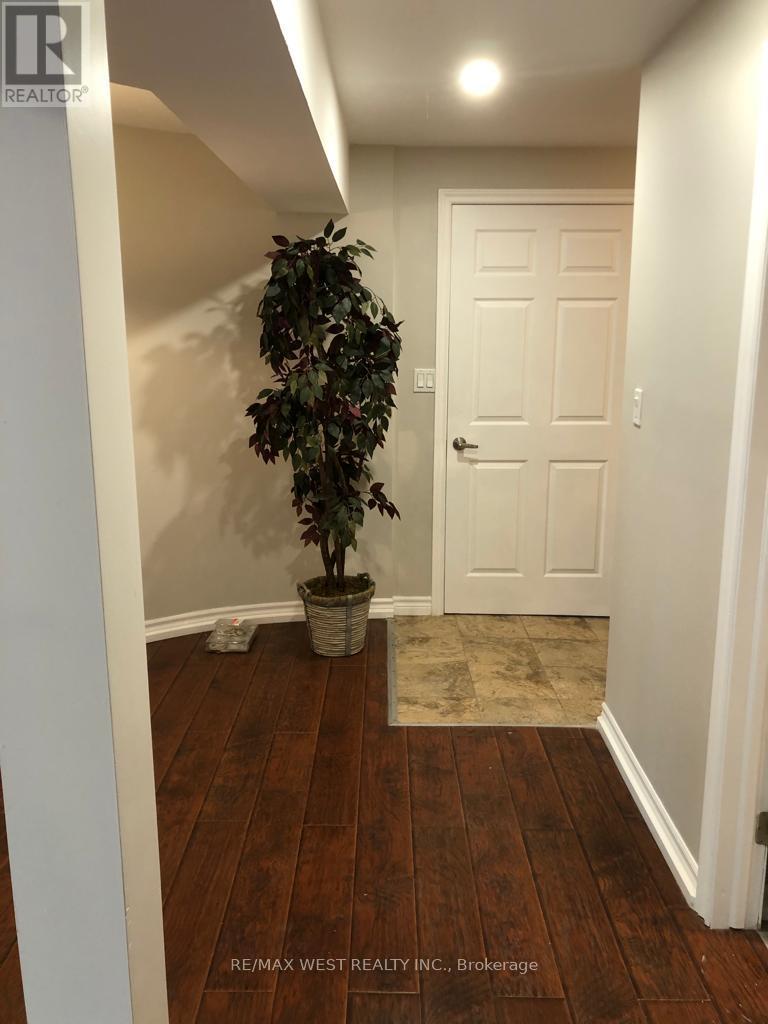 Bsmt - 983-1 Syndenham Lane, Milton, Ontario  L9T 8K1 - Photo 5 - W12554524