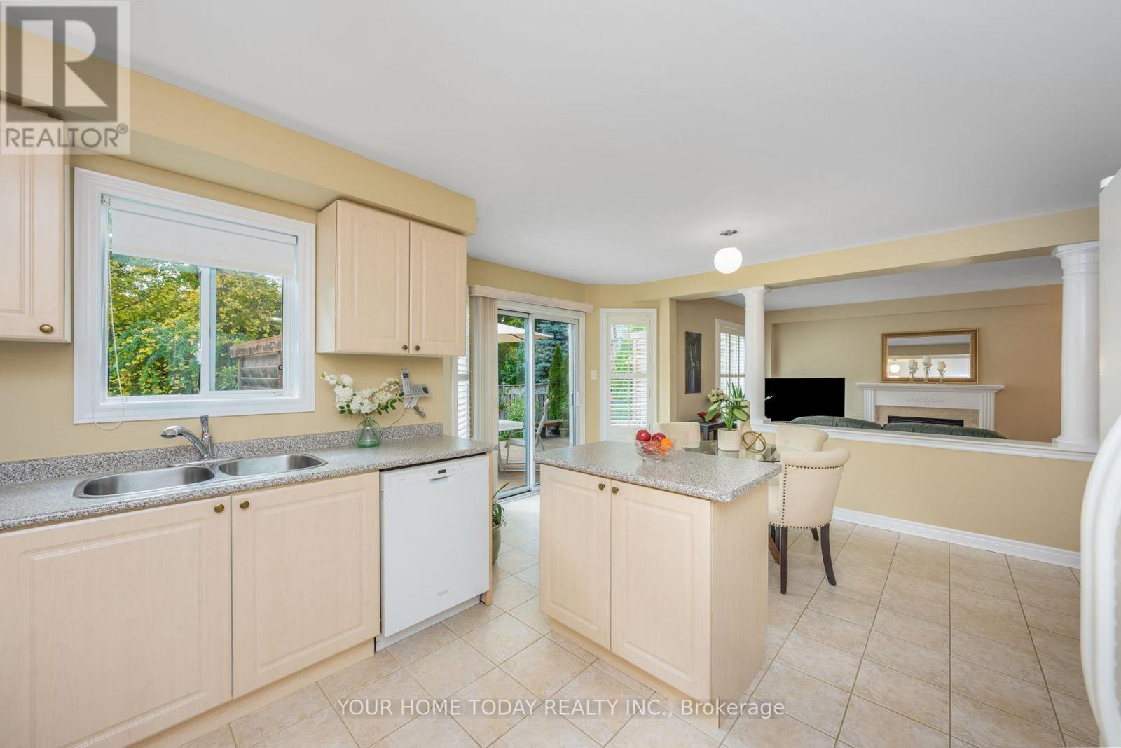 114 Russell Street, Halton Hills, Ontario  L7G 5Z1 - Photo 16 - W12554528