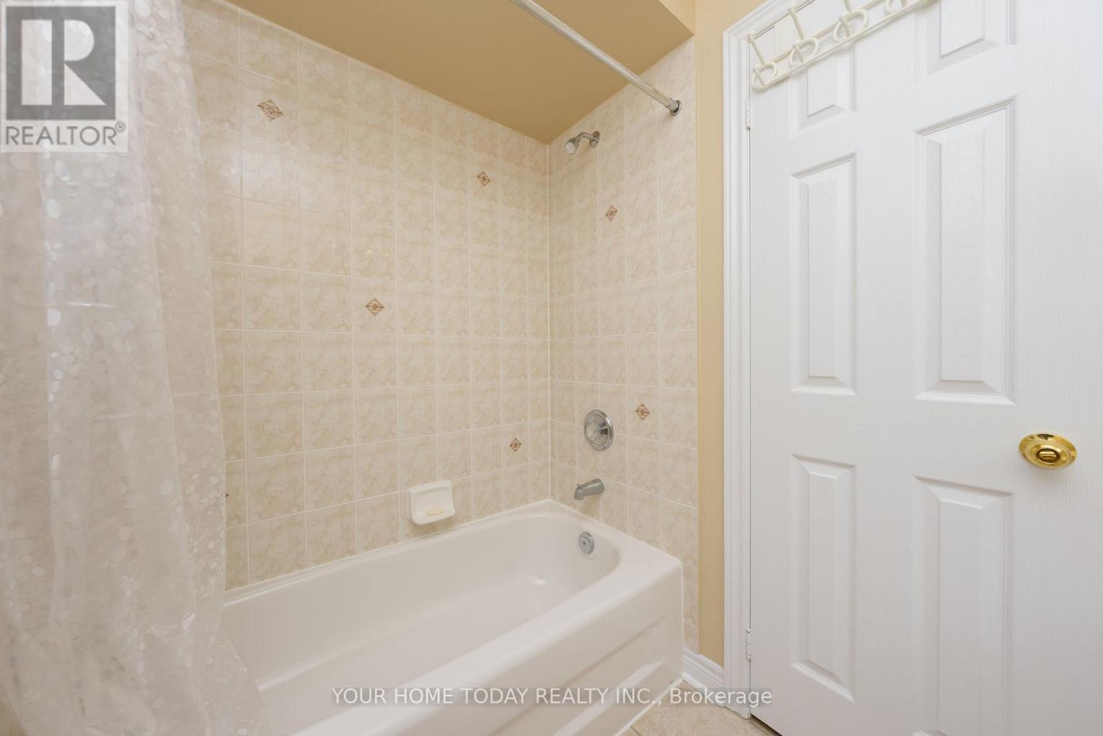 114 Russell Street, Halton Hills, Ontario  L7G 5Z1 - Photo 32 - W12554528