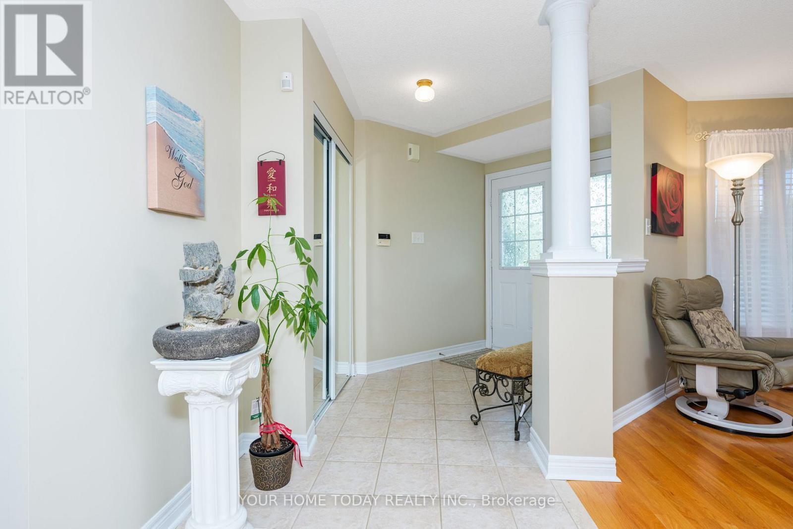 114 Russell Street, Halton Hills, Ontario  L7G 5Z1 - Photo 6 - W12554528