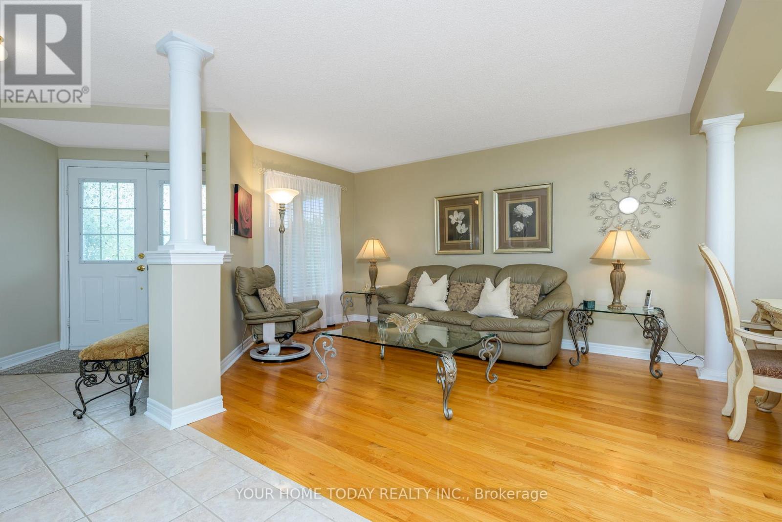 114 Russell Street, Halton Hills, Ontario  L7G 5Z1 - Photo 7 - W12554528